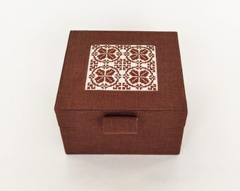 Decorative storage box Jewelry organizer Dressing table accessories Chartreuse box Gift for Women Large jewelry box Bedroom decor
