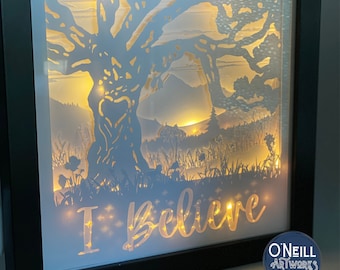 Caja de luz SVG con capas de primavera, árbol, caja de sombras, montañas, prado, caja de luz, árbol de la vida, archivo PNG, EPS, DXF, arte en papel para circuito o silueta