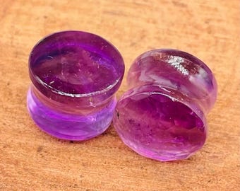 PAAR natuurlijke AMETHIST-steenstekkers, oordopjes met meters, prachtige handgemaakte kwaliteit afgewerkte kwaliteit Grootte: (8 g) 3 mm tot 50 mm en pas voor jezelf aan.