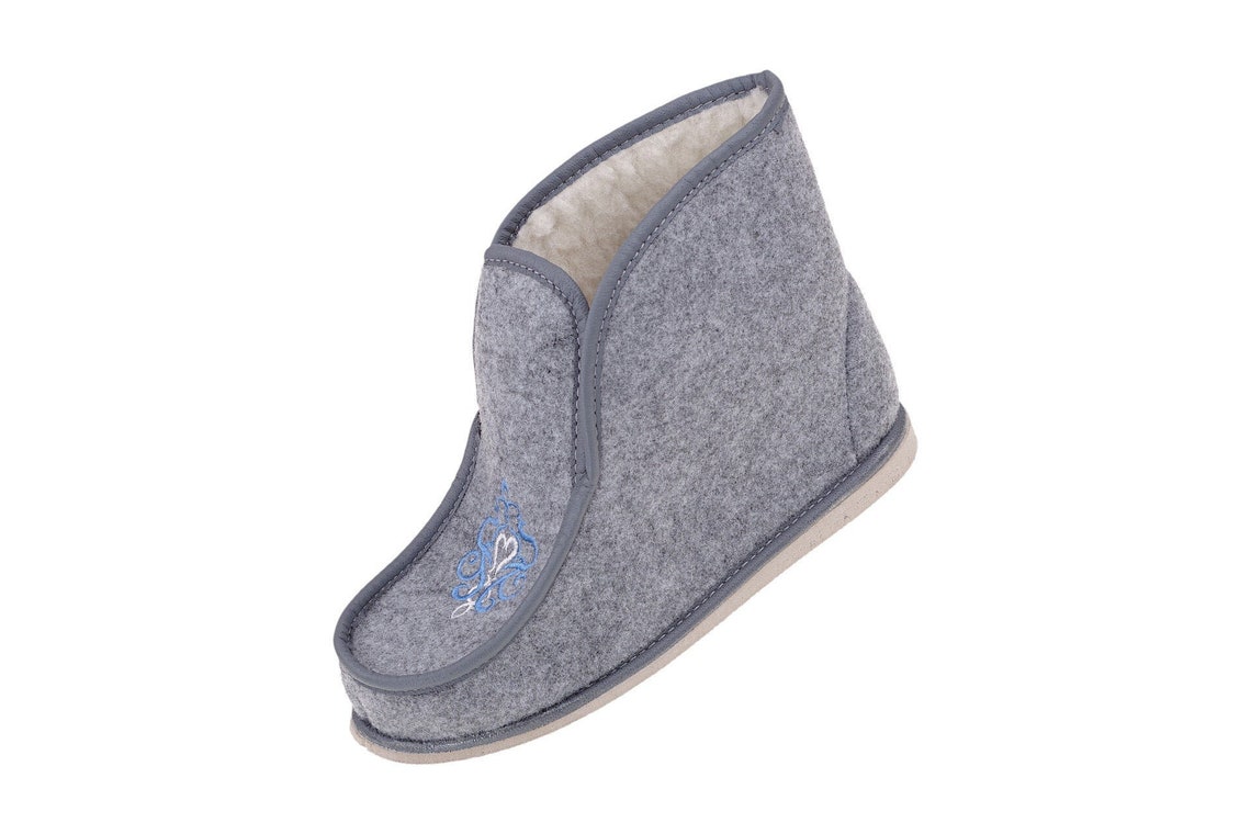 womens wide sheepskin slippers