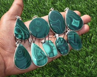Colgante de malaquita natural con engaste / Baño de plata / Malaquita pulida / Piedra preciosa protectora / Malaquita verde / Malaquita a granel, regalo para animar