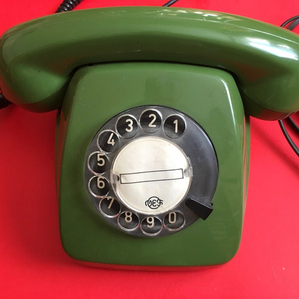 téléphone vintage VEF TAp-611 Téléphone à cadran rotatif, téléphone de bureau soviétique 1981 Old European Home Decor URSS