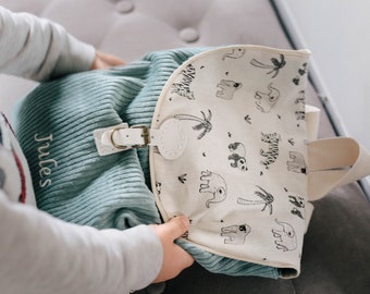 Customizable children's backpack