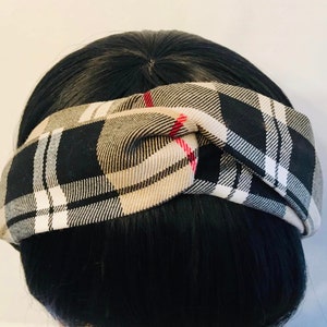 Tan Tartan Stirnband mit Twist, Karomuster Haarreif, Stirnband mit Schottenmuster, Klassischer Knoten Haareif, 5,5 cm breit