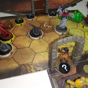Numbered Bases for Tabletop Miniatures - D&D, Gloomhaven, Pathfinder, Jaws of the Lion, etc