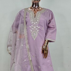 Indian Party Wear - Levender Embroidered Kurta Trouser & Dupatta  - Indian Ethnic Wear - Dresses For Women - Salwar Kameez / XXL Plus Size