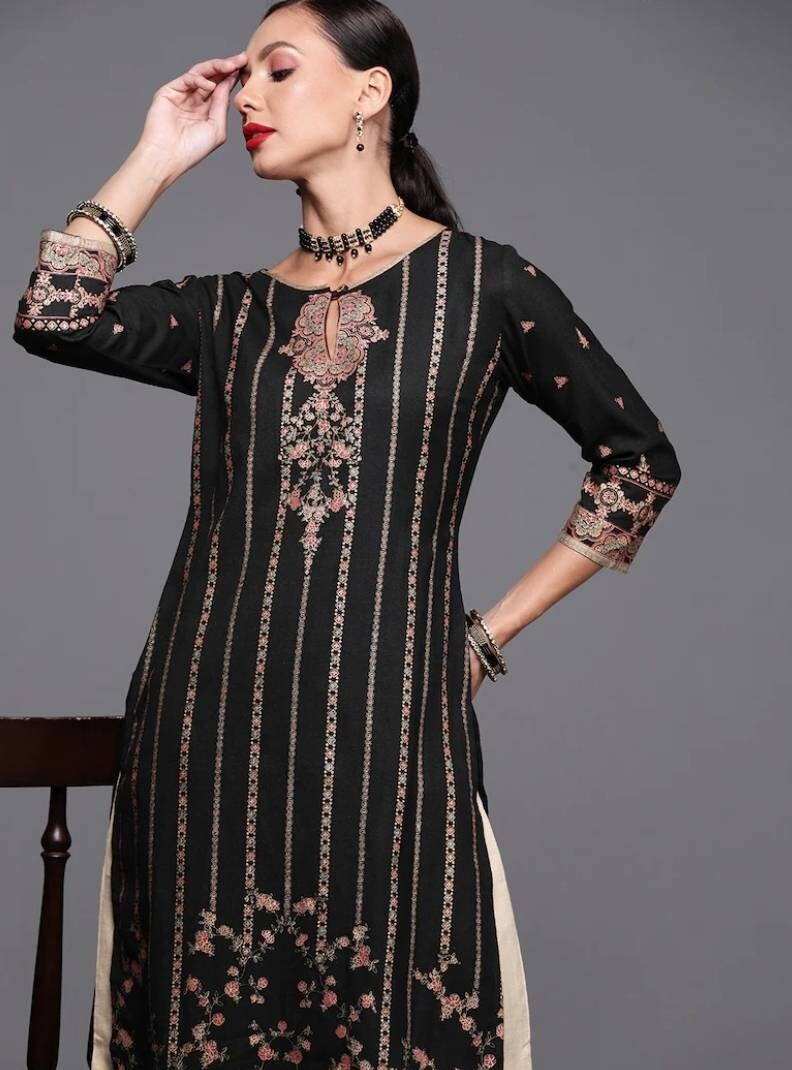 Kurta Women Black \u0026 Gold Toned Foil 