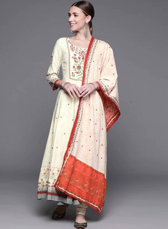 cream kurti with red dupatta