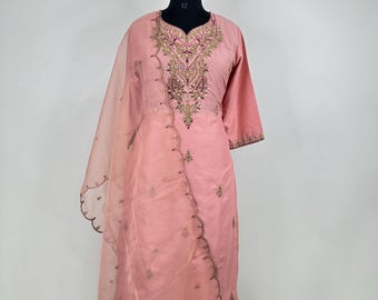 Kurta Set For Women - Pink Zari Embroidered Kurta Trousers & Dupatta  - Indian Ethnic Wear - Dresses For Women - Party Wear/ Pakistani Suit