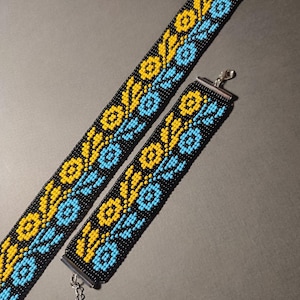 Blue and Yellow Ukraine Flag beaded bracelet, Ukraine Bracelet, Stand with Ukraine, handmade jewelry, Flower bracelet Women Gift for her