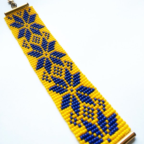 Blue and Yellow Ukraine Flag beaded bracelet, Ukraine Bracelet, Stand with Ukraine, handmade jewelry, Flower bracelet Woman Gift for her