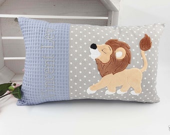 Kissen mit Namen und Löwe, Kuschelkissen Kinderkissen, Geschenk Einschulung Geburt Taufe