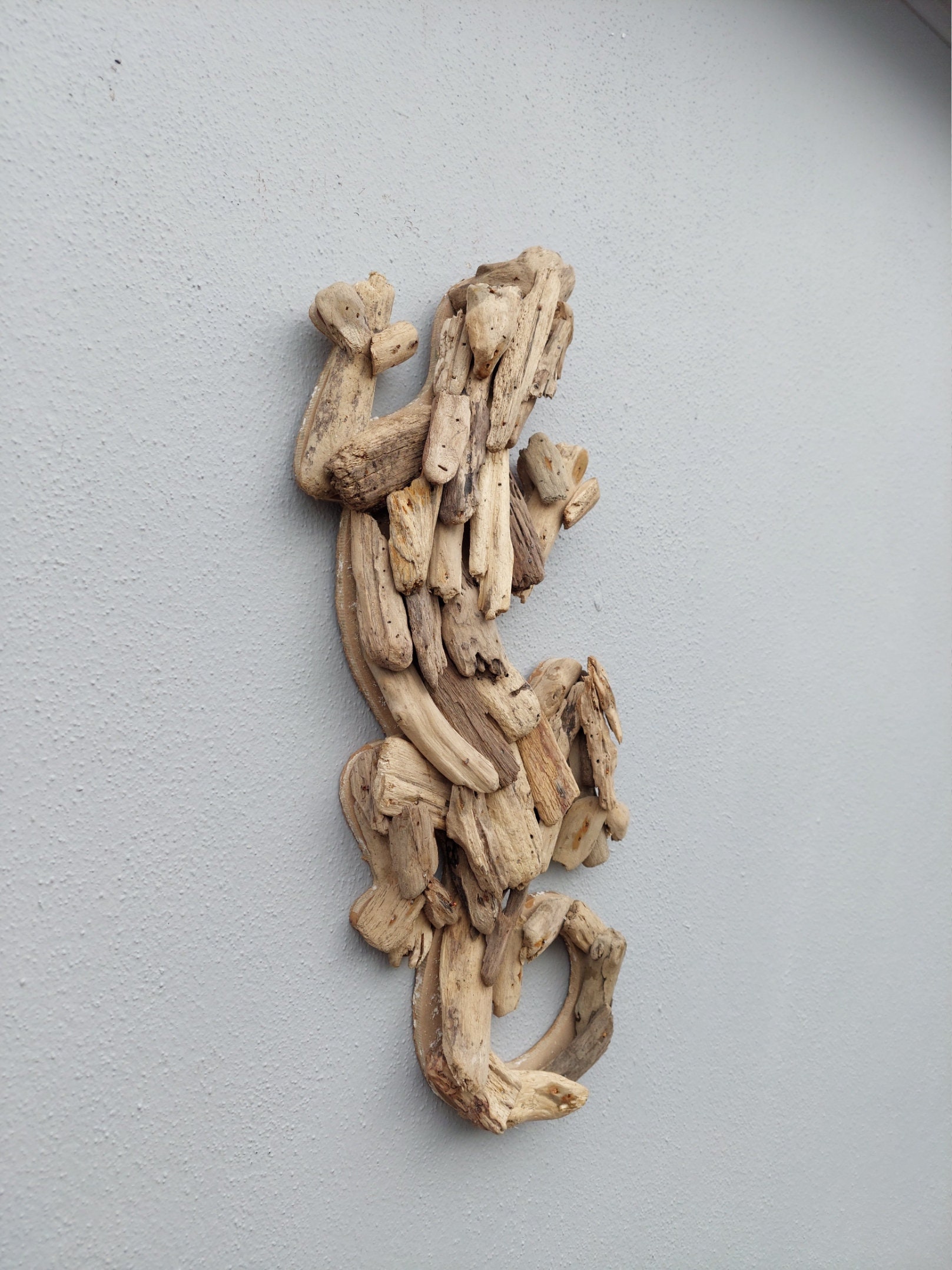 Unusual Driftwood Lizard Wall Art Unusual Driftwood Gecko Wall Etsy UK