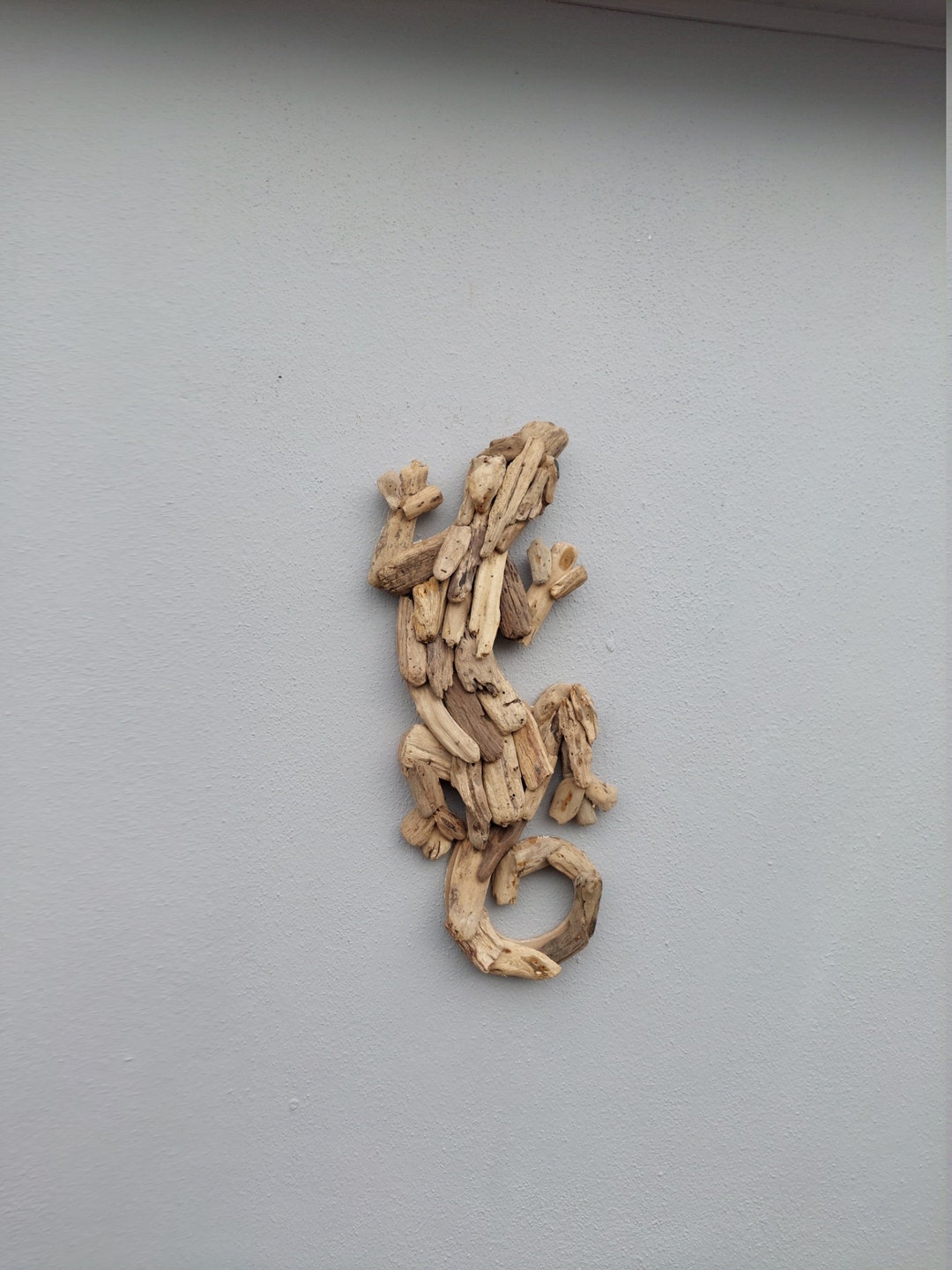 Unusual Driftwood Lizard Wall Art Unusual Driftwood Gecko Wall Art 50cm Etsy UK