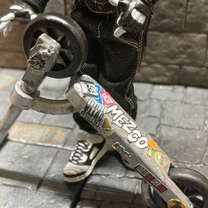 1:12 scale Miniature Kick scooter skate board razor style action figure scooter