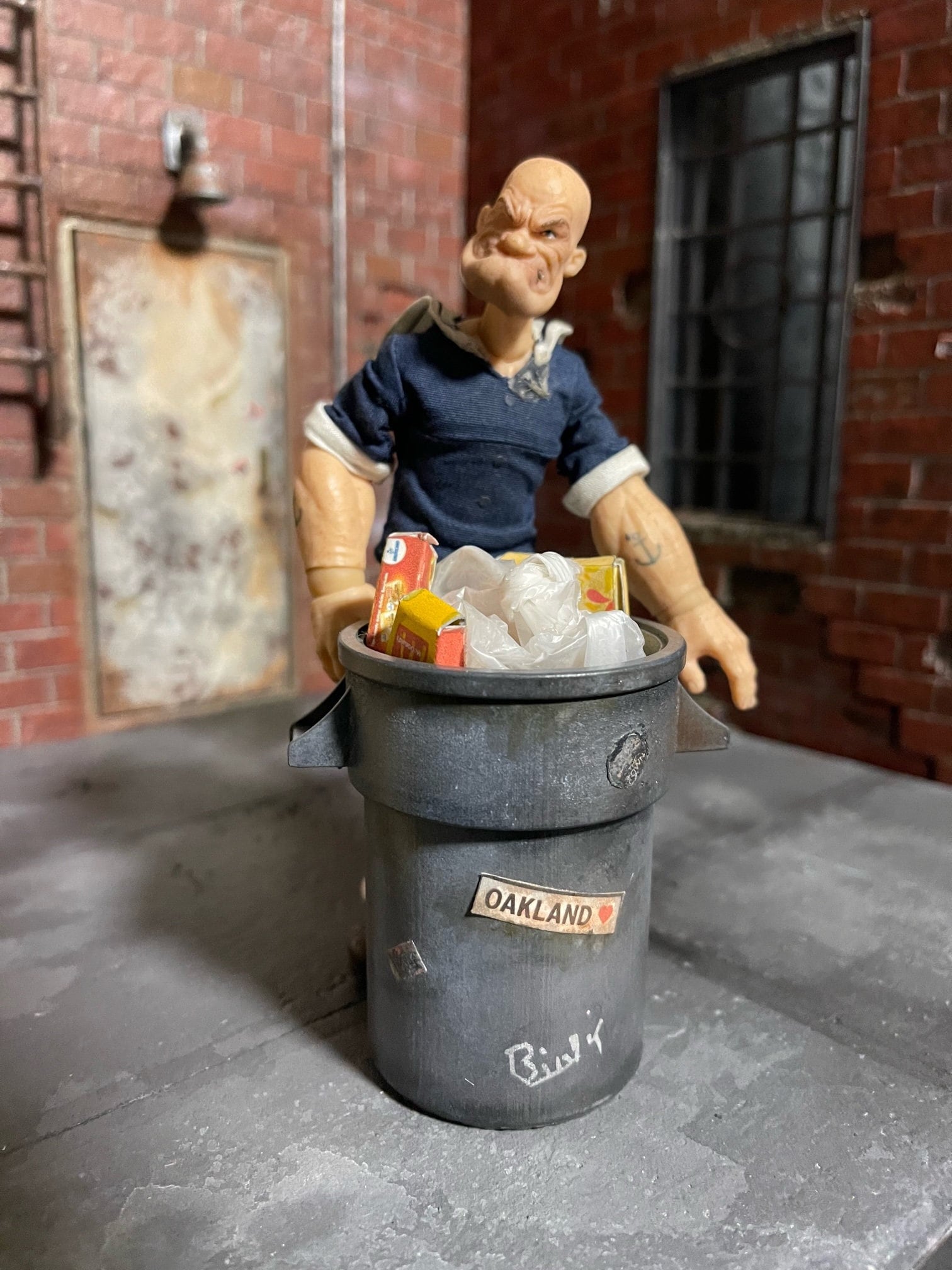 1:6 Scale Dirty Trash Can Rubbish Bags Bottles Garbage Set for 12in Doll  Action Figure Figure Diorama 