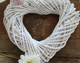 SECONDS:  White Wicker Heart  40cm large good quality wicker heart .Crafts & decorations. Weddings. Home Decor. Wicker Hearts