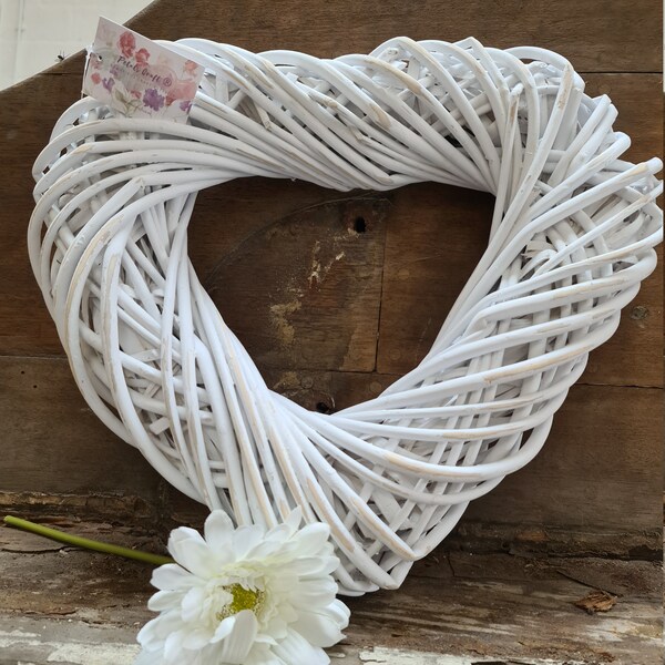 SECONDS:  White Wicker Heart  40cm large good quality wicker heart .Crafts & decorations. Weddings. Home Decor. Wicker Hearts