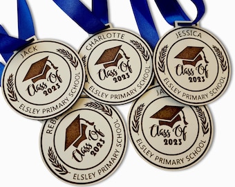School Leaver Class of 2026 Medals / Teacher Pupil Gift / Personalised Name Wooden Medal / End of Term Gift / Gift From Teachers
