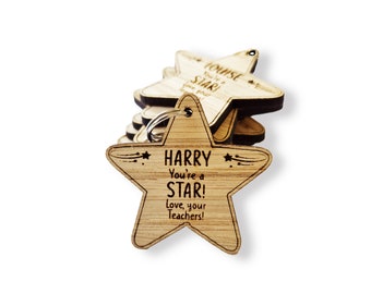 School Leaver Class of 2024 Keyring Gift / Teacher Pupil Gift / Personalised Name Wooden Star / End of Term Gift / Gift From Teachers