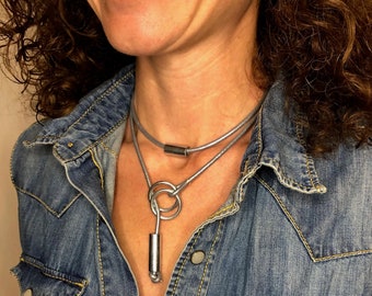 Women's necklace in genuine leather, metallic gray. Jewel for her.