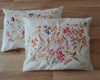 Hungarian Embroidered Pillow Case 48x48cm Transylvanian Traditional \u00cdr\u00e1sos Folk Cushion Cover Folk Art Gift 19x19 Inch