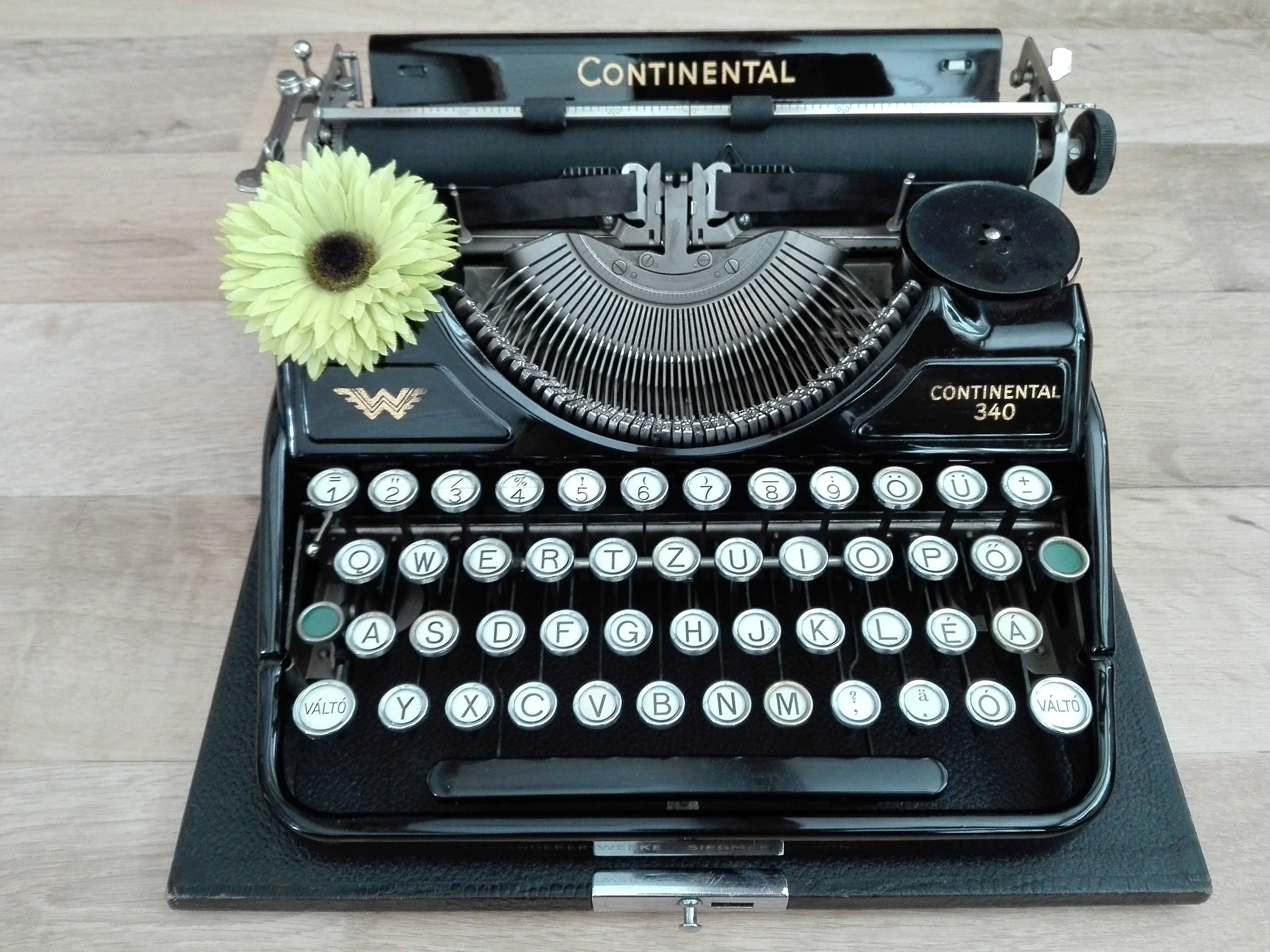 【Continental】ドイツ製 コンチネンタルアンティーク英文タイプライター il_1080xN.6108937960_25tn.jpg