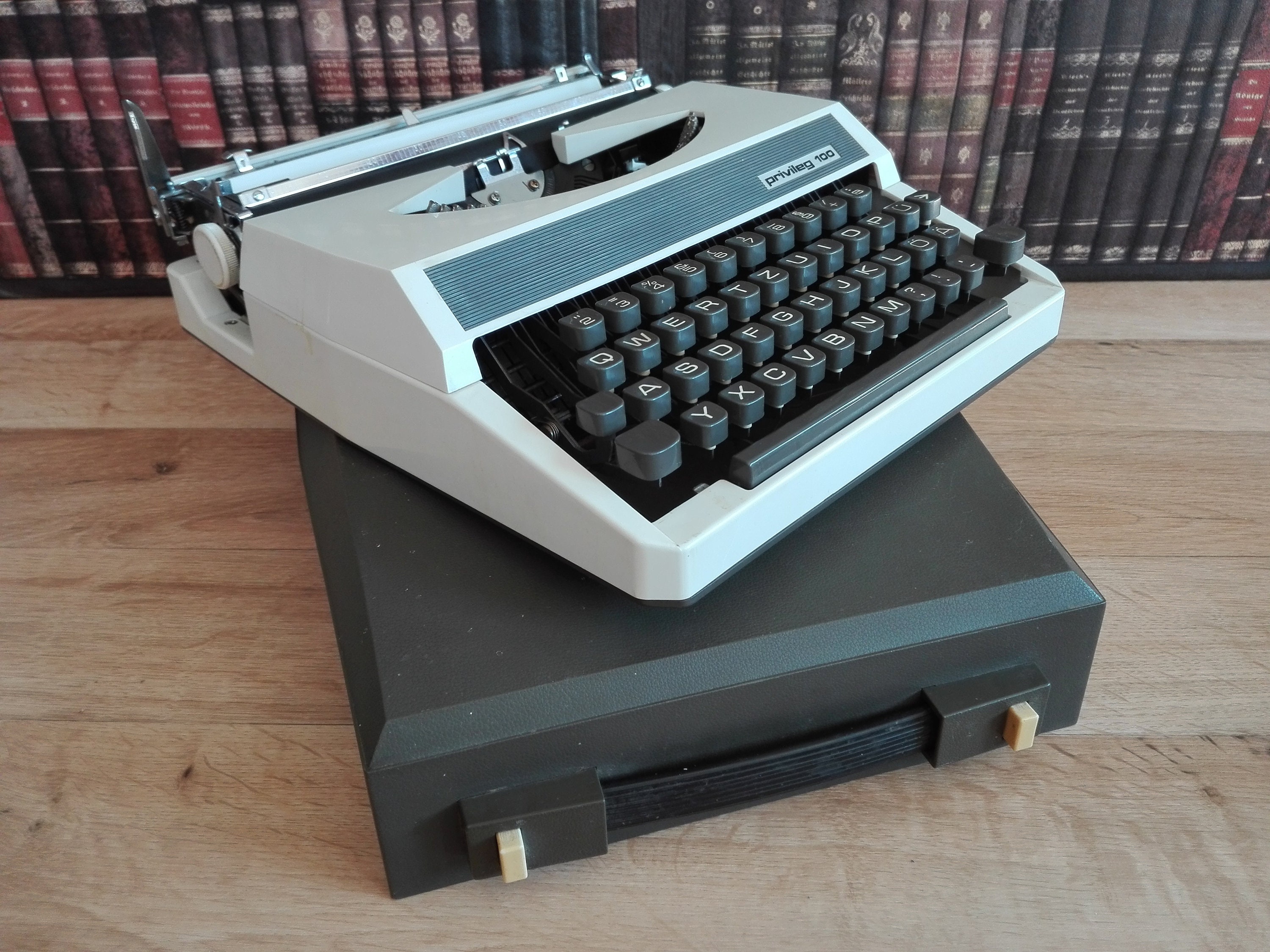 Machine à écrire électronique 9000 Petite vintage enfant (ne fonctionne  pas)