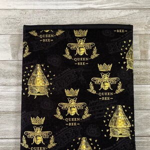 Queen Bee Book Sleeve: Padded E-reader Cover