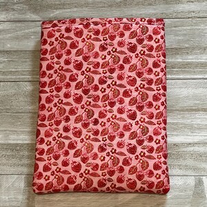 Strawberry Book Sleeve: Padded Kindle Cover