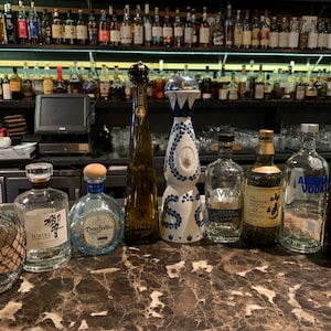 Collectible Empty Bottle Japanese Hibiki Yamazaki Clase Azul Reposado Casa dragones Stagg Jr Blanton&#39;s