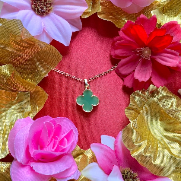 Green and gold clover necklace