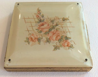 Vintage 1950s Rex Fifth Avenue Compact in Floral Design with Mirror, Signed Powder Puff and Original Powder