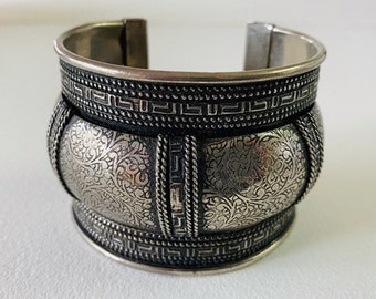 Indian Cuff Bracelet, Silver Tone Filigree and Geometric Pattern, Size Medium