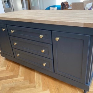 The Clifton bespoke custom made to order kitchen island breakfast bar finished in your chosen farrow and ball colour