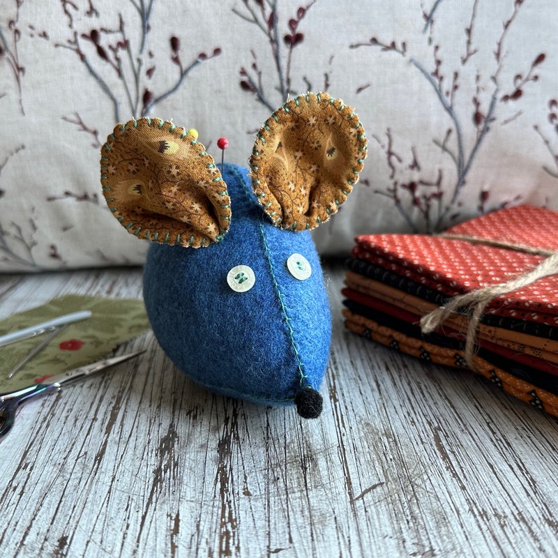 Mouse Pincushion - Etsy