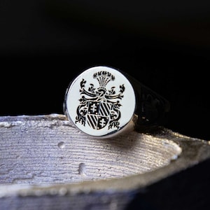Custom Engraved Traditional Family Crest Ring, Personalized Coat of Arm Signet Ring with Sterling Silver