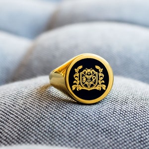 Personalized Family Crest Ring with Black Enamel, Custom Engraved Enamel Ring, Custom Ring with Personalized Gold and Silver