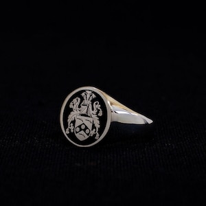 Custom Engraved Traditional Family Crest Ring, Personalized Coat of Arm Signet Ring with Sterling Silver