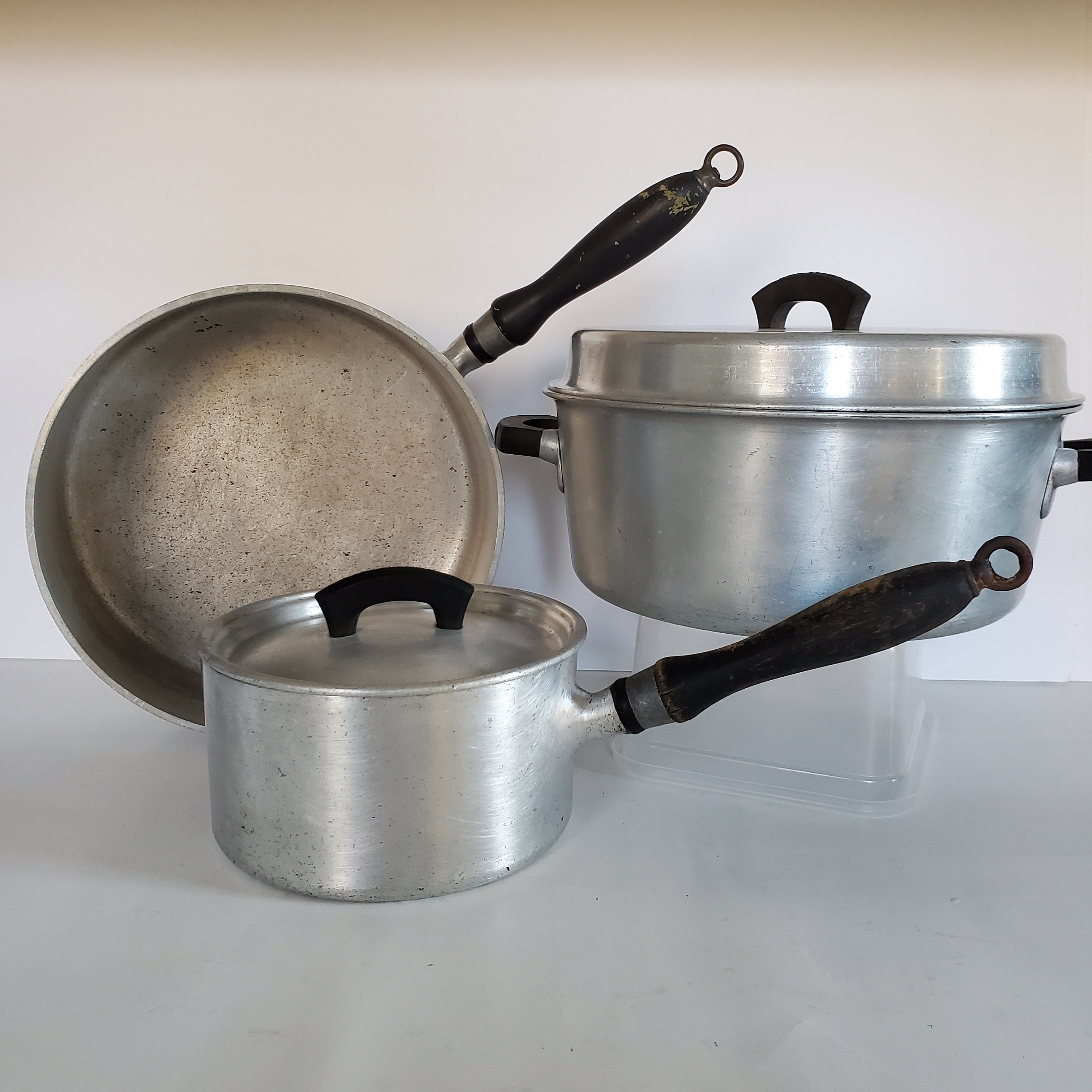 Vtg Wear-ever Cast Aluminum Mid Century Cookery Pots and Pans Retro Cooking  Set W/matched Sauce, Stew, Soup Cookware Gift Covered With Lids 