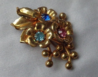 Czechoslovakian 3-dimensional brooch with rhinestones