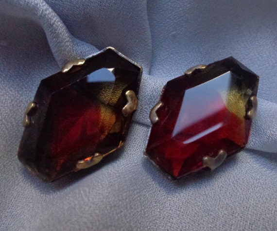 Six sided Sabrina glass stones clip on earrings - image 7
