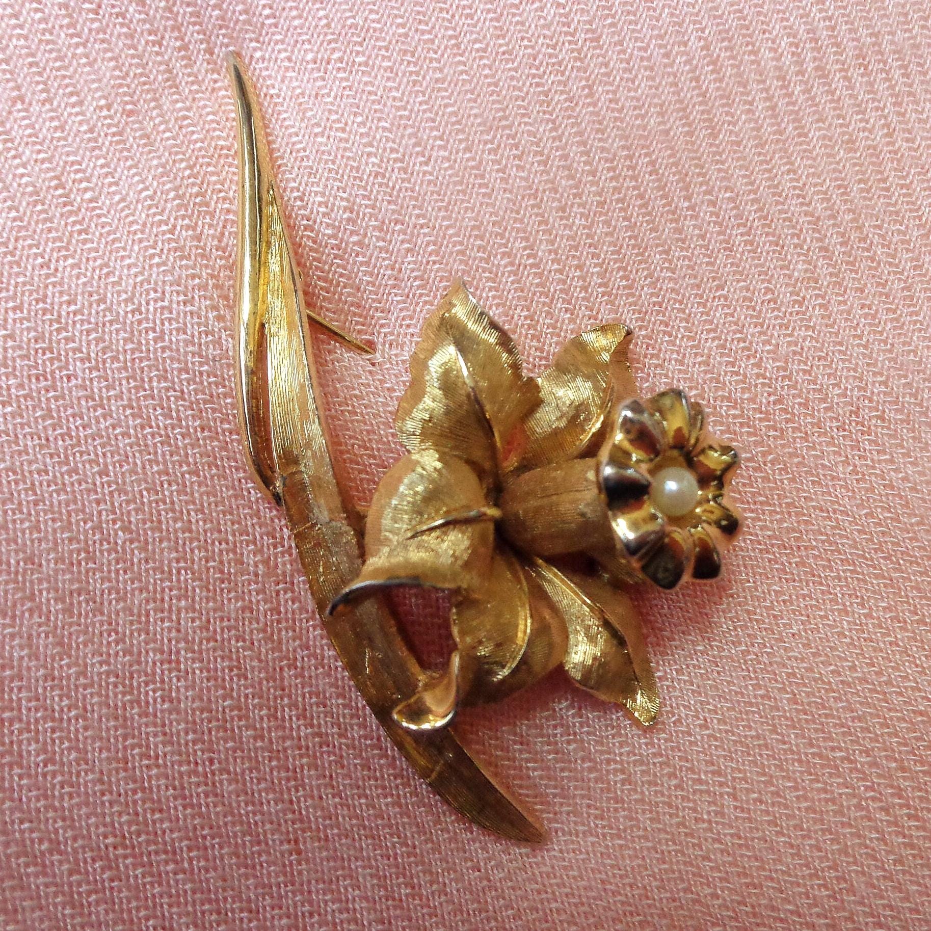 Broche Vintage Boucher - Jolie Pièce D'occasion, Bijou Ancien