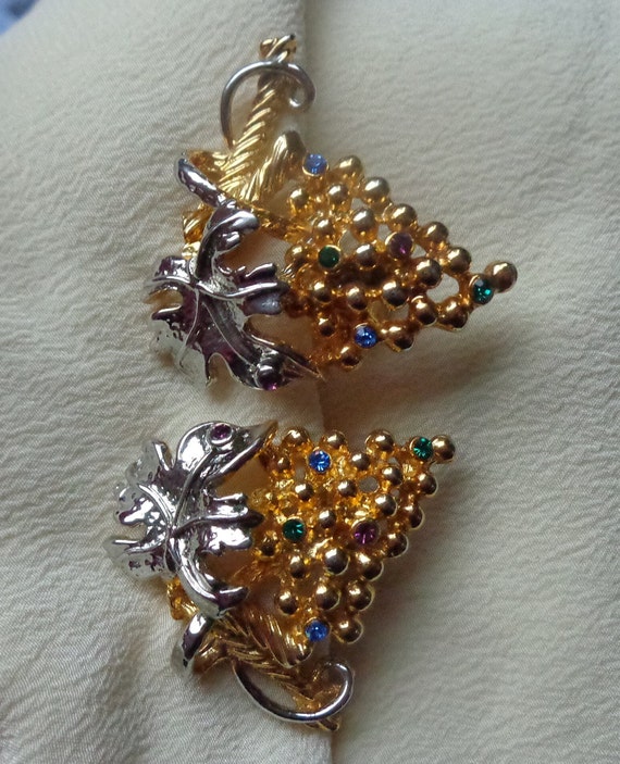 Boucles D’oreilles Clips Grappes De Raisin Vintage – Métal Doré Avec Strass Et Perles Peintes, Occasion