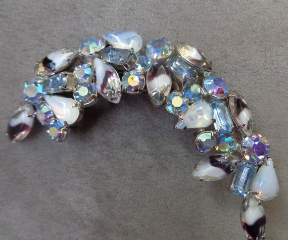 Large crescent brooch with array of glass stones - image 8