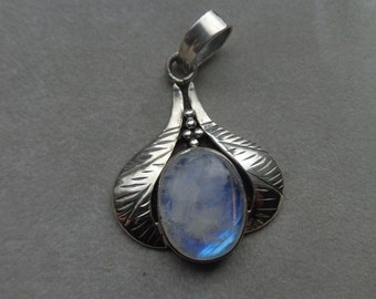 Sterling silver, hand made pendant with moonstone cabochon