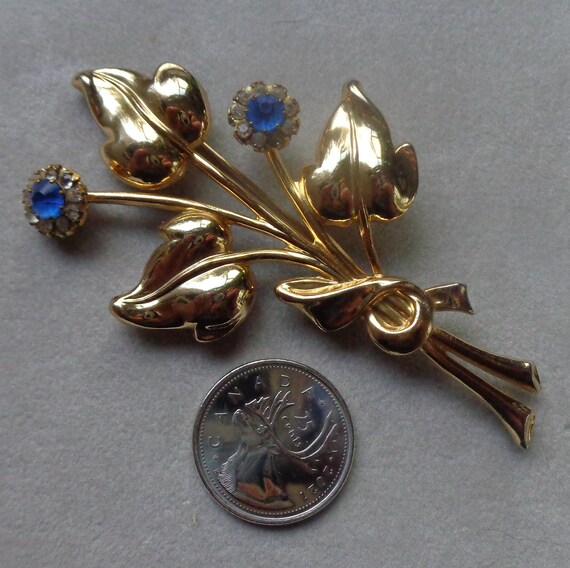 Coro floral brooch with blue and clear rhinestones - image 7