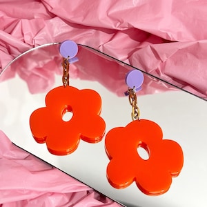 FLOURISH Chain Dangle Acrylic Flower Earrings | Orange and Purple