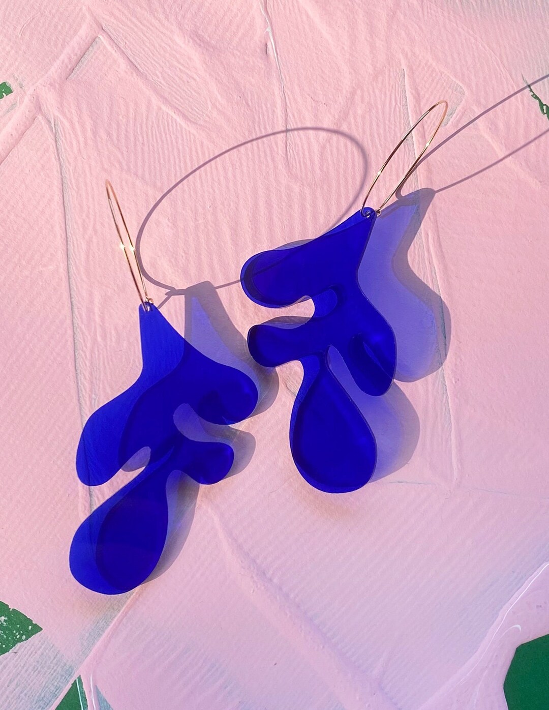 BLUE IRD GOLD HOOP EARRINGS main image 0
