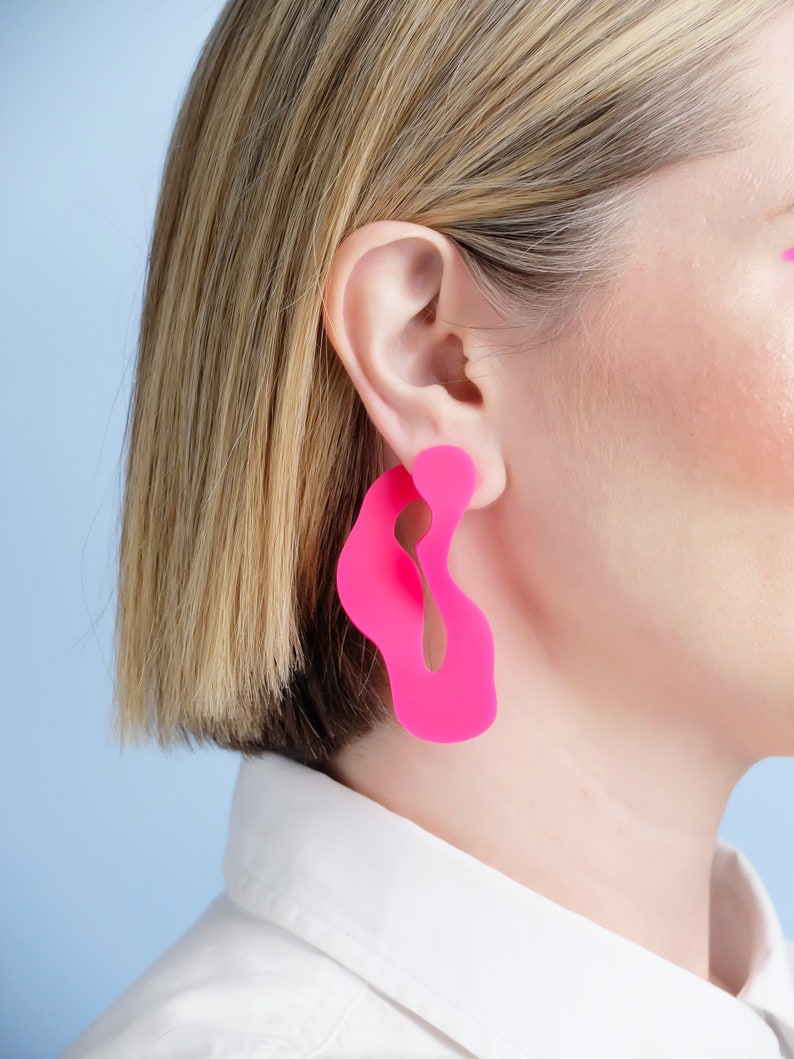 Hot Pink Matte Asymmetric Wave Stud Acrylic Earrings image 3